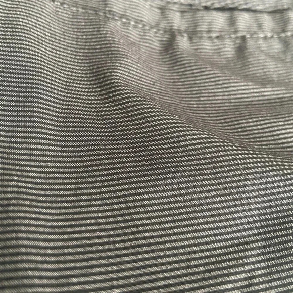 Travis Mathew Shorts Mens Size 38 Chino Flat Front Grey Striped Golf Casual - Picture 10 of 16